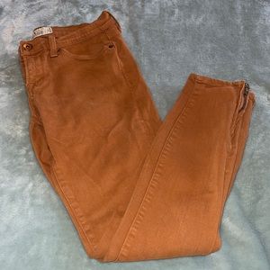 LAST CHANCE Lucky Brand Charlie Super Skinny Jeans 6/28